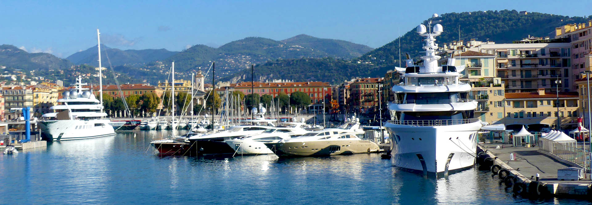 port-de-nice-vue-cathedrale